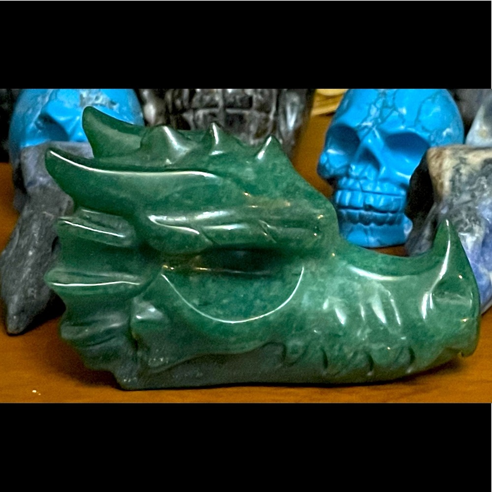 Rare Dragon hand carved med green adventure stone